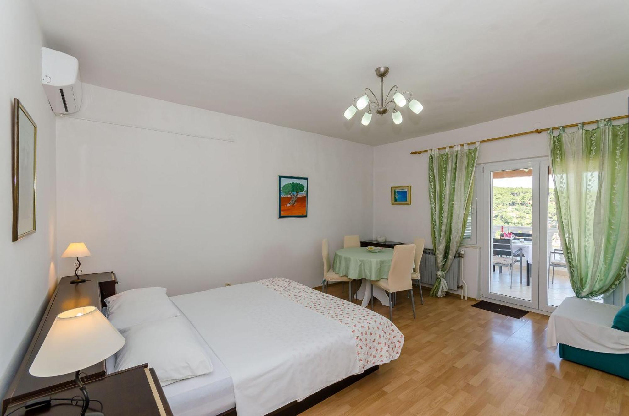 Apartments Jakov Jelsa  Exterior photo